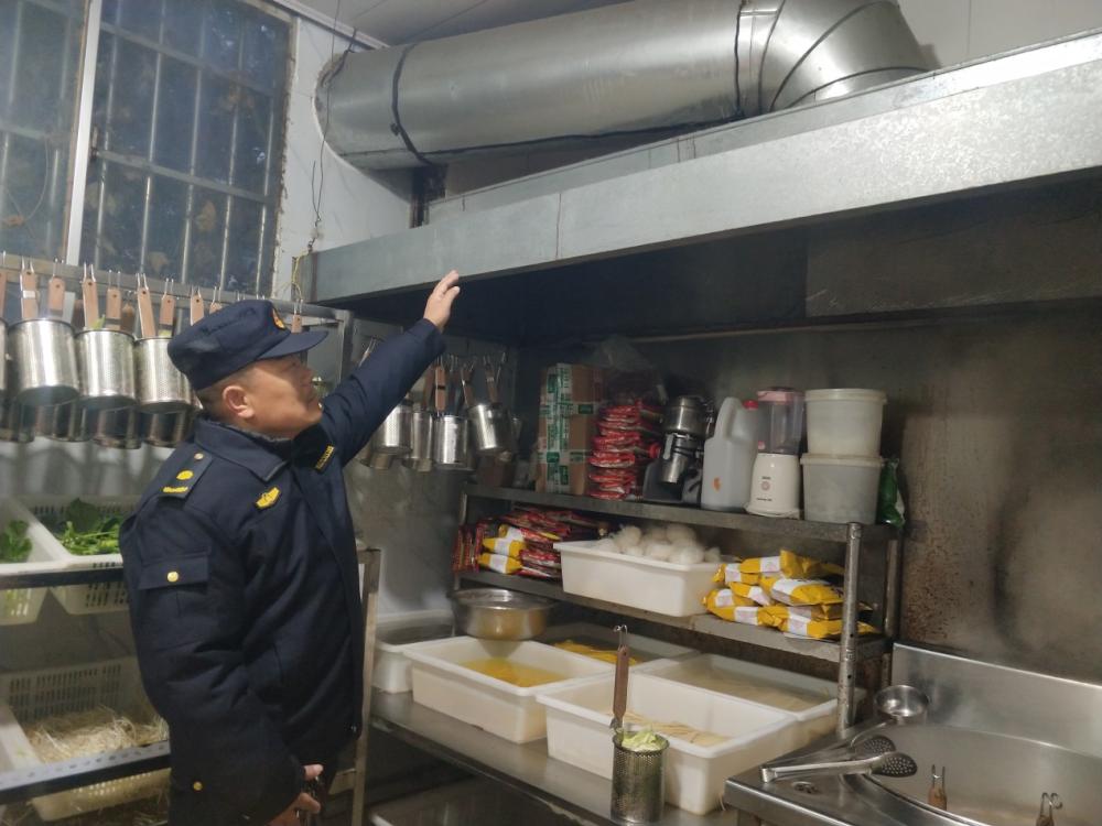 临沂市兰山区兰山街道市容专题报道之四—（加强餐饮油烟治理 让