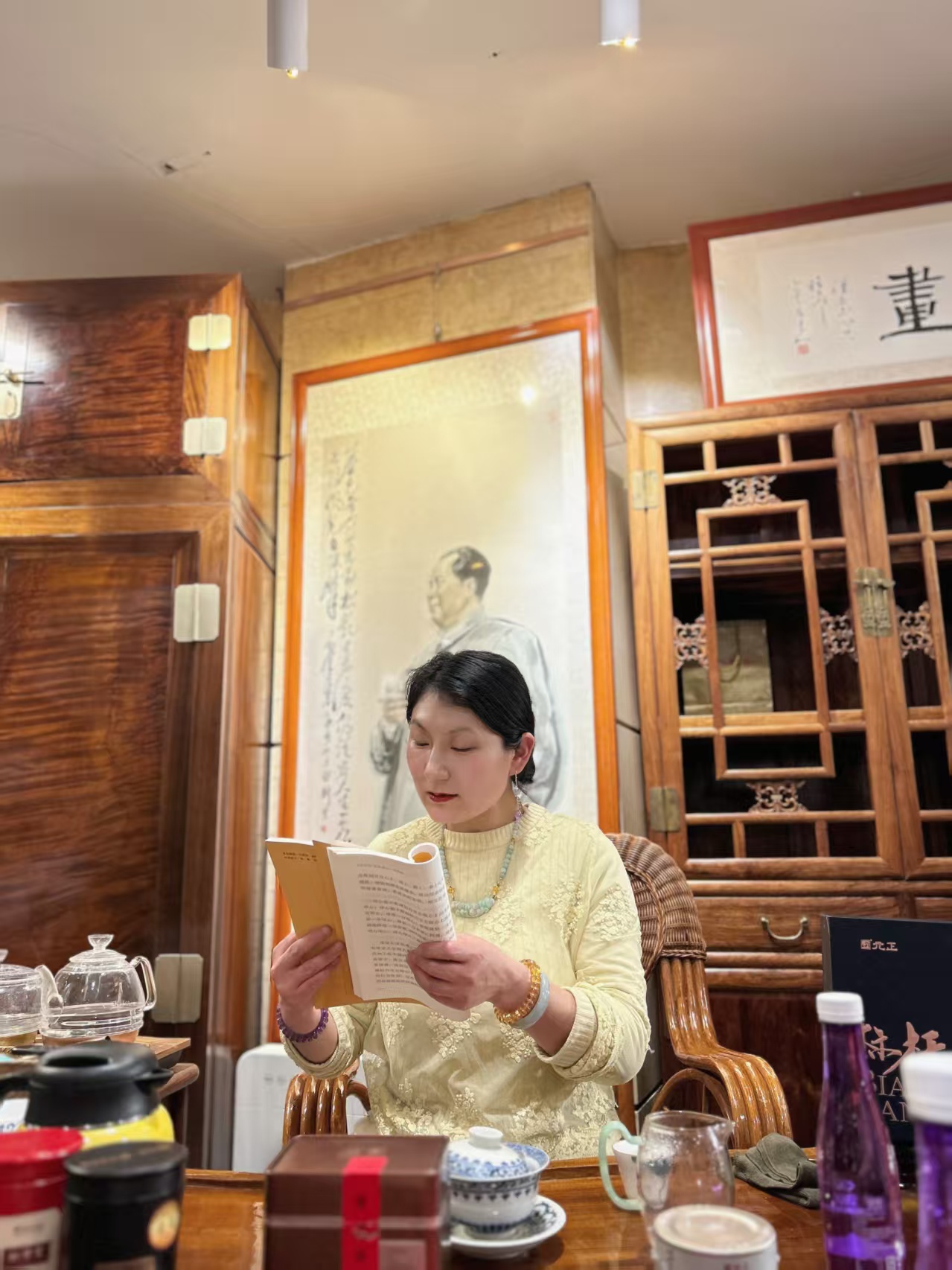 知己忘忧茶文化：茶香中的雅韵与情怀